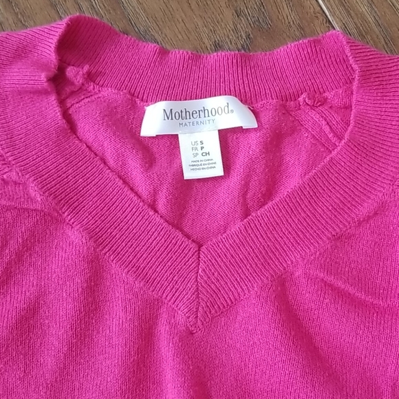 3 for $30 Pink v-neck maternity sweater - Picture 2 of 3